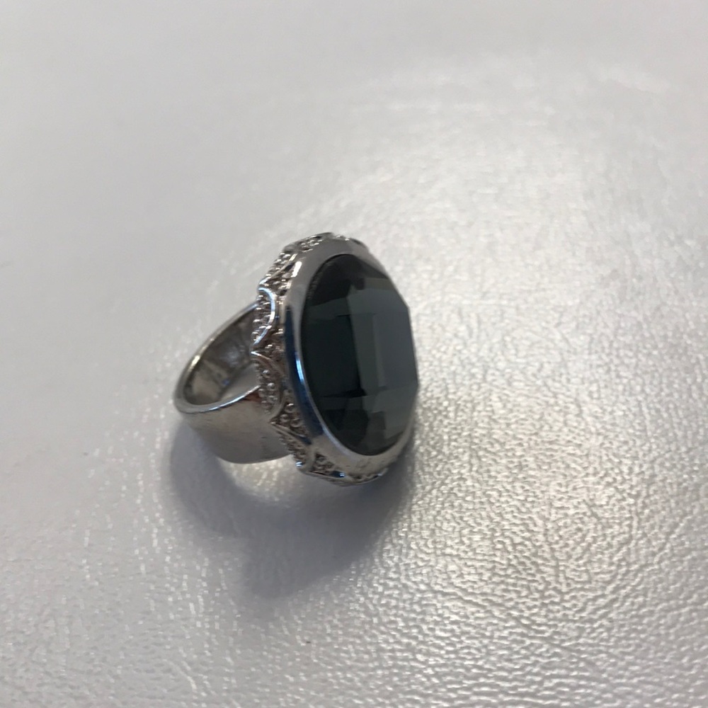 Statement Ring - Picture 2 of 5